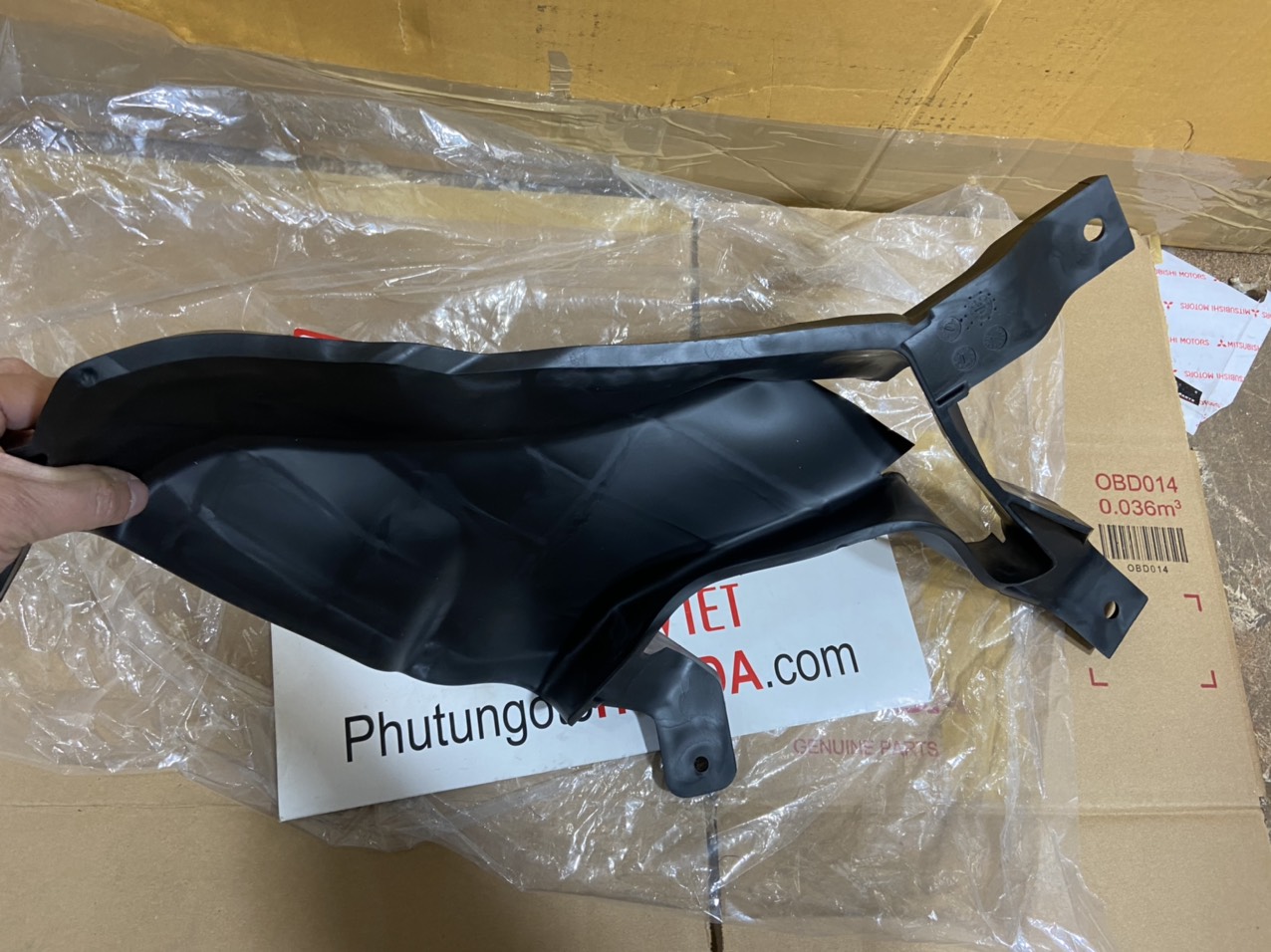 Cổ vịt hút gió vào động cơ xe Honda BRIO